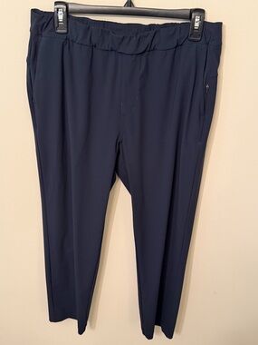 Vuori Women’s Miles Ankle Pant Size Large EUC